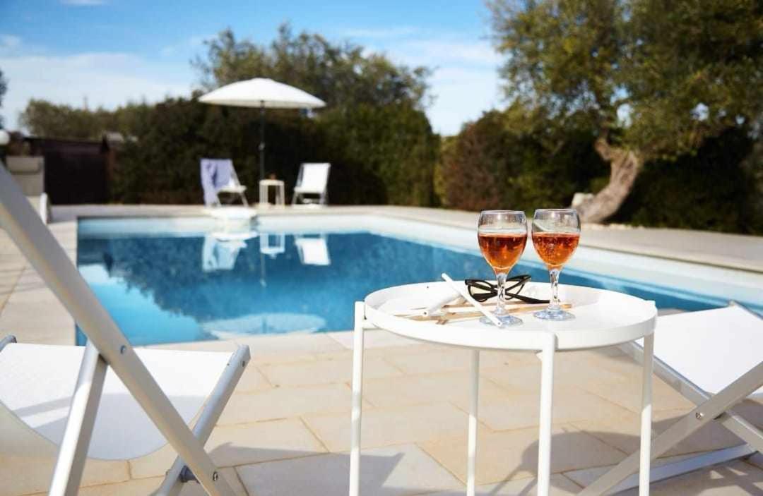 Trulli Azzalema With Exclusive Pool Villa บรินดิซิ ภายนอก รูปภาพ